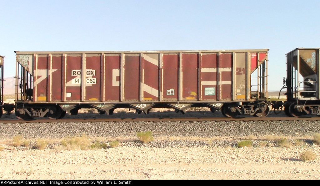 WB Unit Loaded Hooper Frt at Erie NV W-MdTrnSlv-Pshrs -36